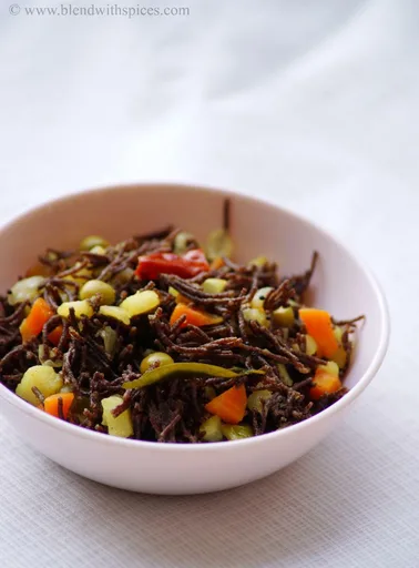 Vegetable Ragi Semiya Upma / Finger Millet Vermicelli Upma Recipe