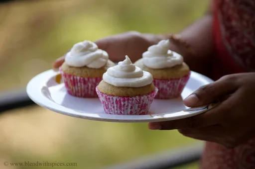 Vegan Cardamom Cupcakes