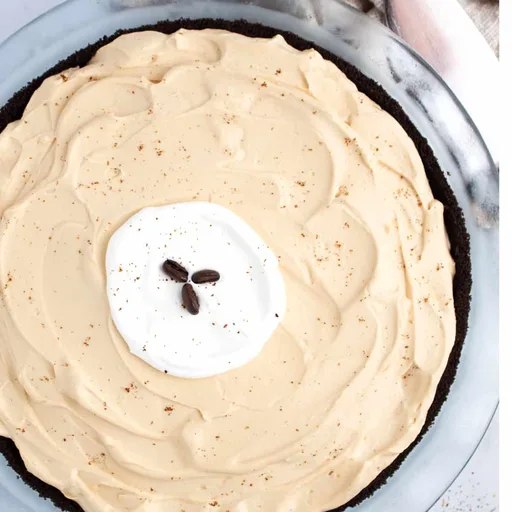 Creamy Coffee Pie Recipe (No Bake, 6 Ingredients)