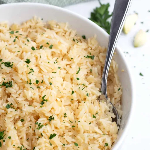 Receta de arroz con ajo (¡Rápido y fácil!)
