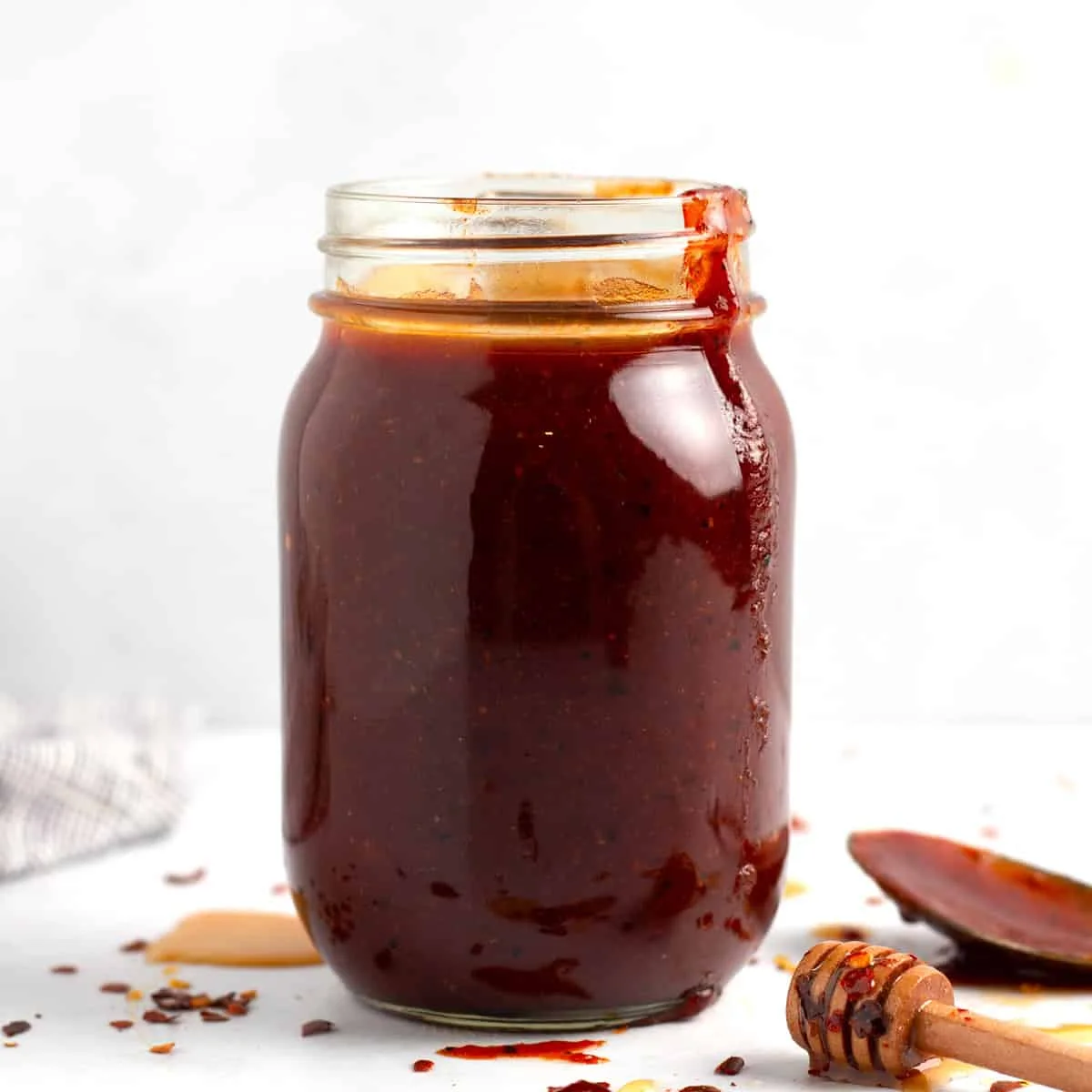 Easy Hot Honey BBQ Sauce Recipe (Sweet & Spicy)