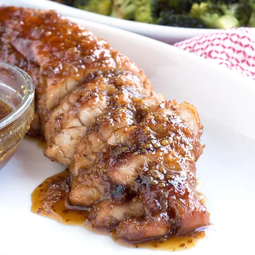 La mejor receta de solomillo de cerdo (¡con glaseado de arce!)