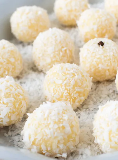 Beijinho de coco - Receta de bolitas de coco brasileñas