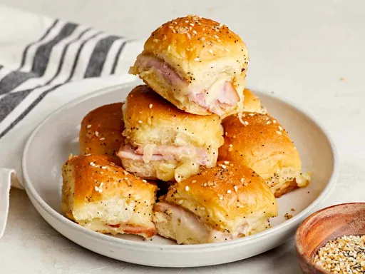 Mini bocadillos de jamón y queso