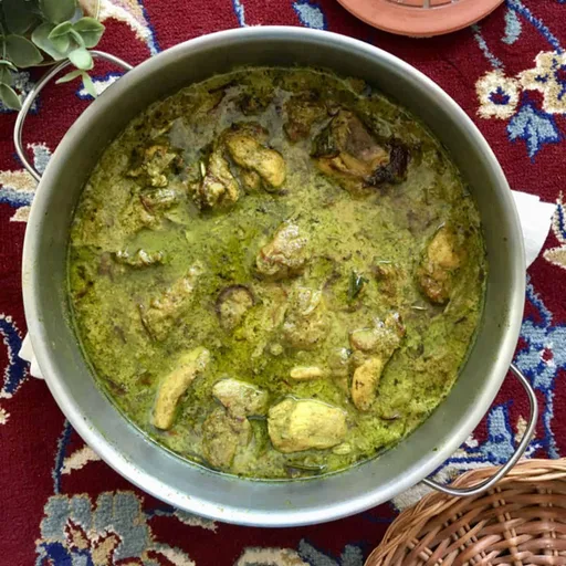 Pollo Hariyali | Pollo en salsa de yogur, menta y cilantro