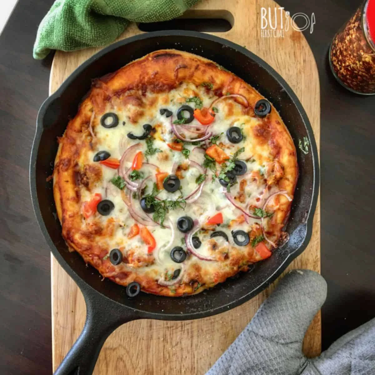 Cast-iron Skillet Pizza
