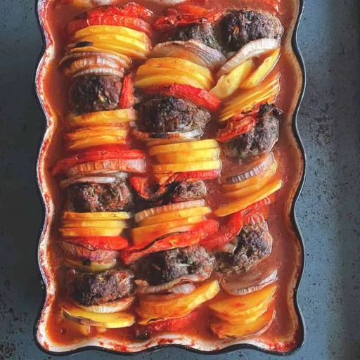 Kafta bil Sanieh | Baked Kofta with Potatoes and Tomatoes