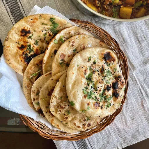 Atta Kulcha on Tawa