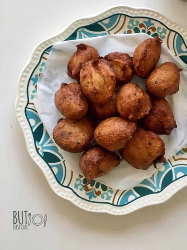 Sweet Banana Dumplings (fried banana balls)