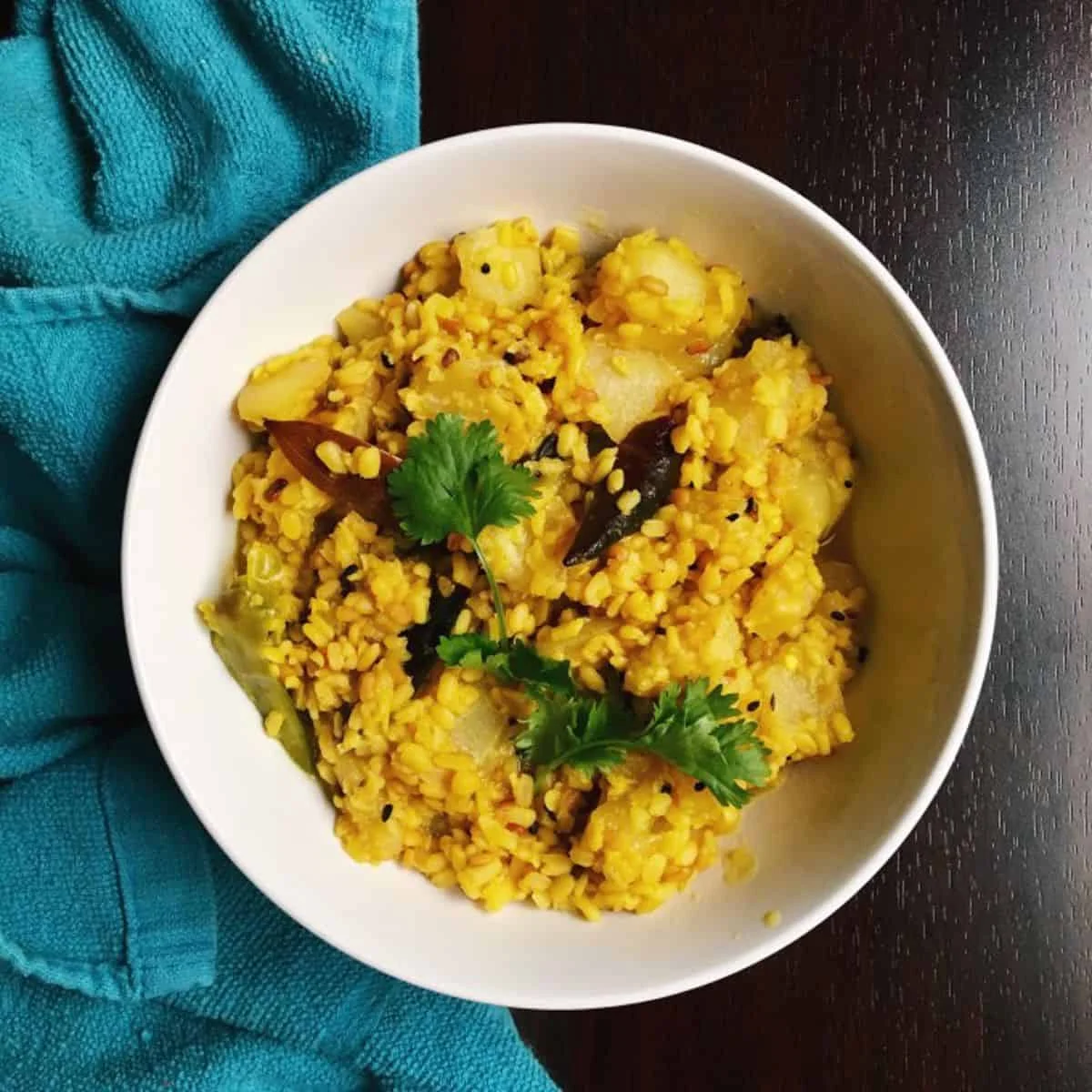 Chal Kumro diye Muger Dal | Winter Melon with Moong Dal