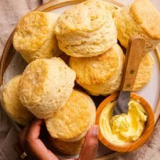 Tender & Fluffy Buttermilk Biscuits