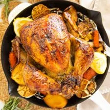Pollo asado a la mantequilla de limón y ajo