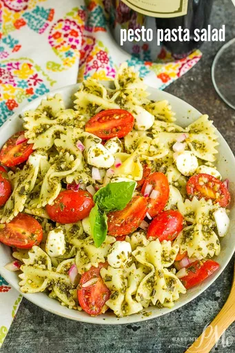Ensalada de pasta al pesto