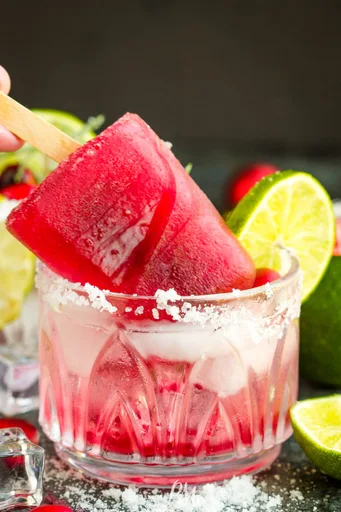 Margarita navideña con polo de granada