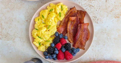 Huevos revueltos con yogur griego