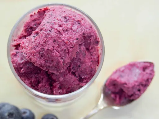 Yogur helado de arándanos