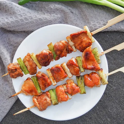 Yakitori de pollo