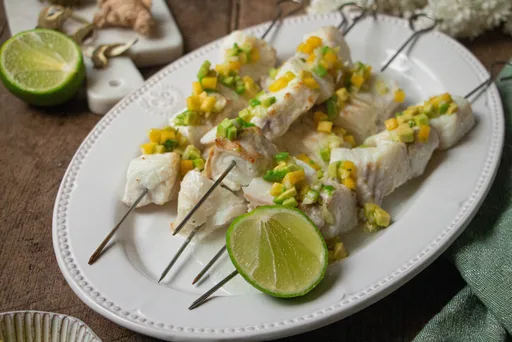 Brochetas exóticas de Bacalao