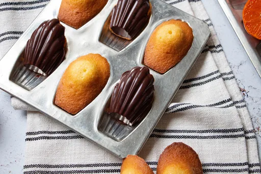 Madeleines de clementina y chocolate