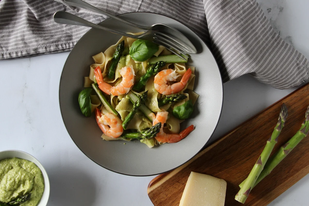 Pâtes au Pesto d'Asperges vertes et Crevettes