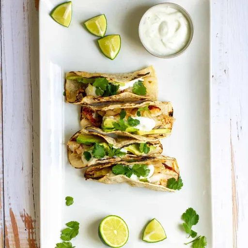 Tacos de pescado con cilantro y lima
