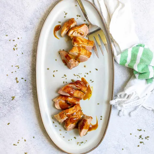 Pato Sellado con Salsa de Mostaza