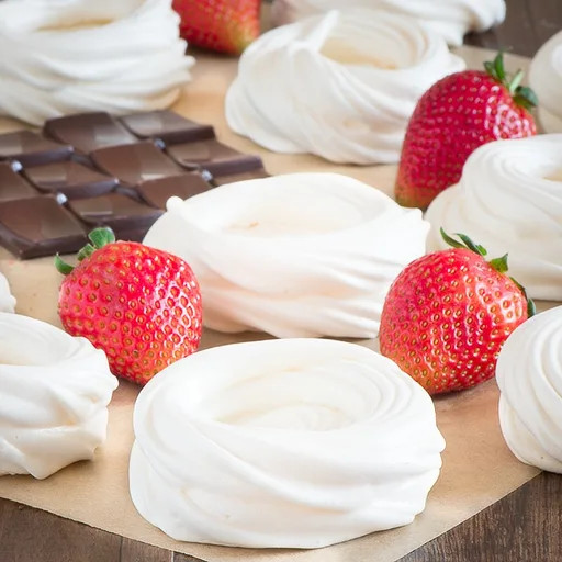 How to Make Meringue Nests