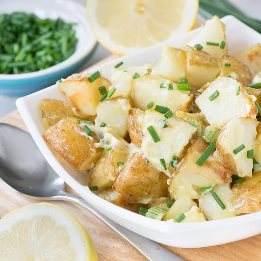 Ensalada de patatas nuevas de Cornualles asadas