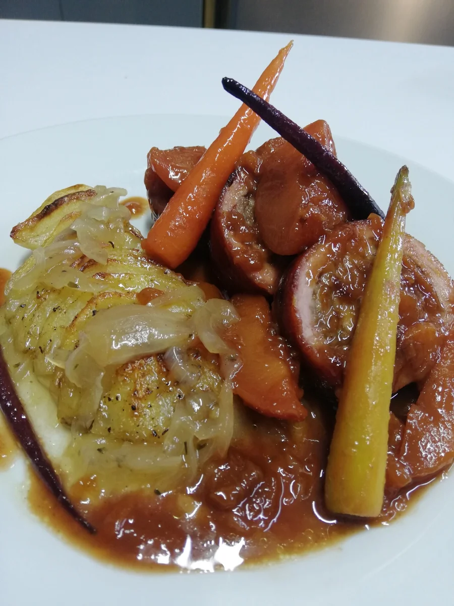 Fillet of pork stuffed with boerewors, wrapped in bacon.