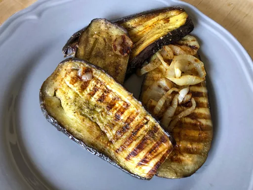 Rodajas de berenjena a la parrilla