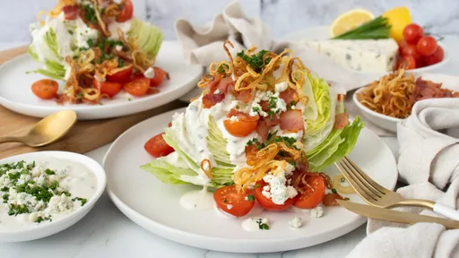 Receta de Ensalada Clásica de Cuñas de Queso Azul