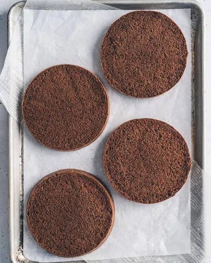 超濕潤！巧克力海綿蛋糕(全蛋法) / Moist Chocolate Sponge Cake (Genoise)
