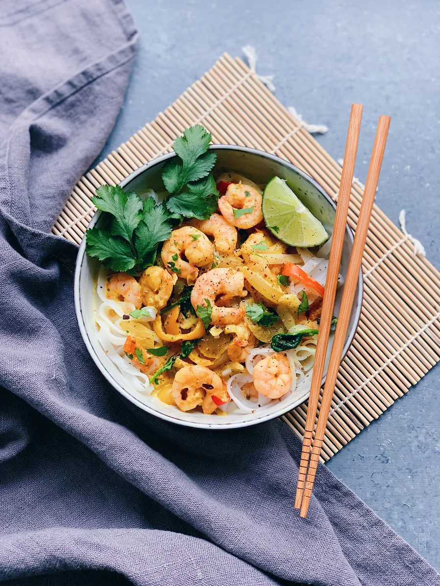 Nouilles aux crevettes et lait de coco