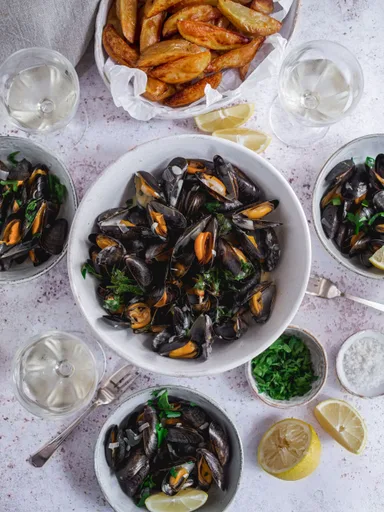 Mejillones con Patatas Fritas