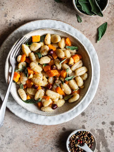 Ñoquis con mantequilla de salvia y calabaza butternut