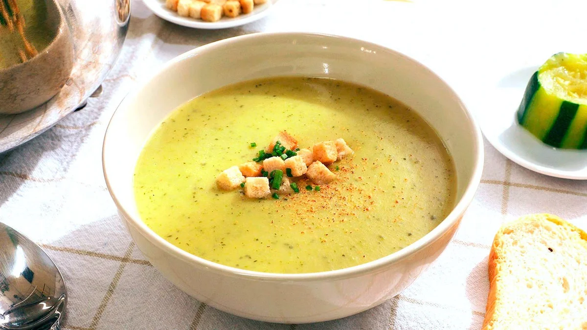 Crema de calabacín, una receta fácil y ligera