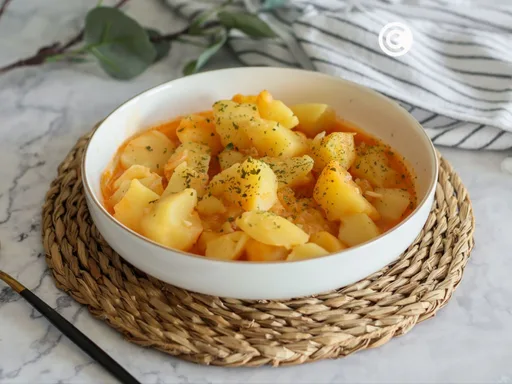 Patatas viudas, receta tradicional de patatas guisadas sin carne