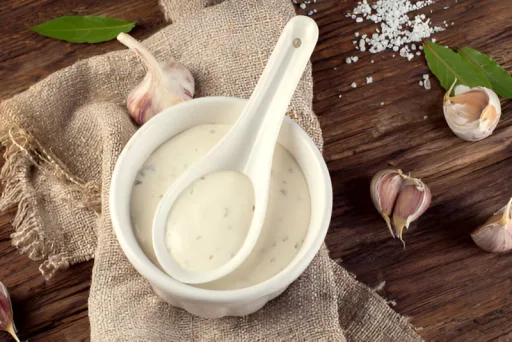 Salsa de Ajo Casera: Receta Fácil y Deliciosa en Minutos