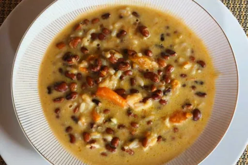 Sopa de Porotos con Queso: Receta Cremosa y Reconfortante