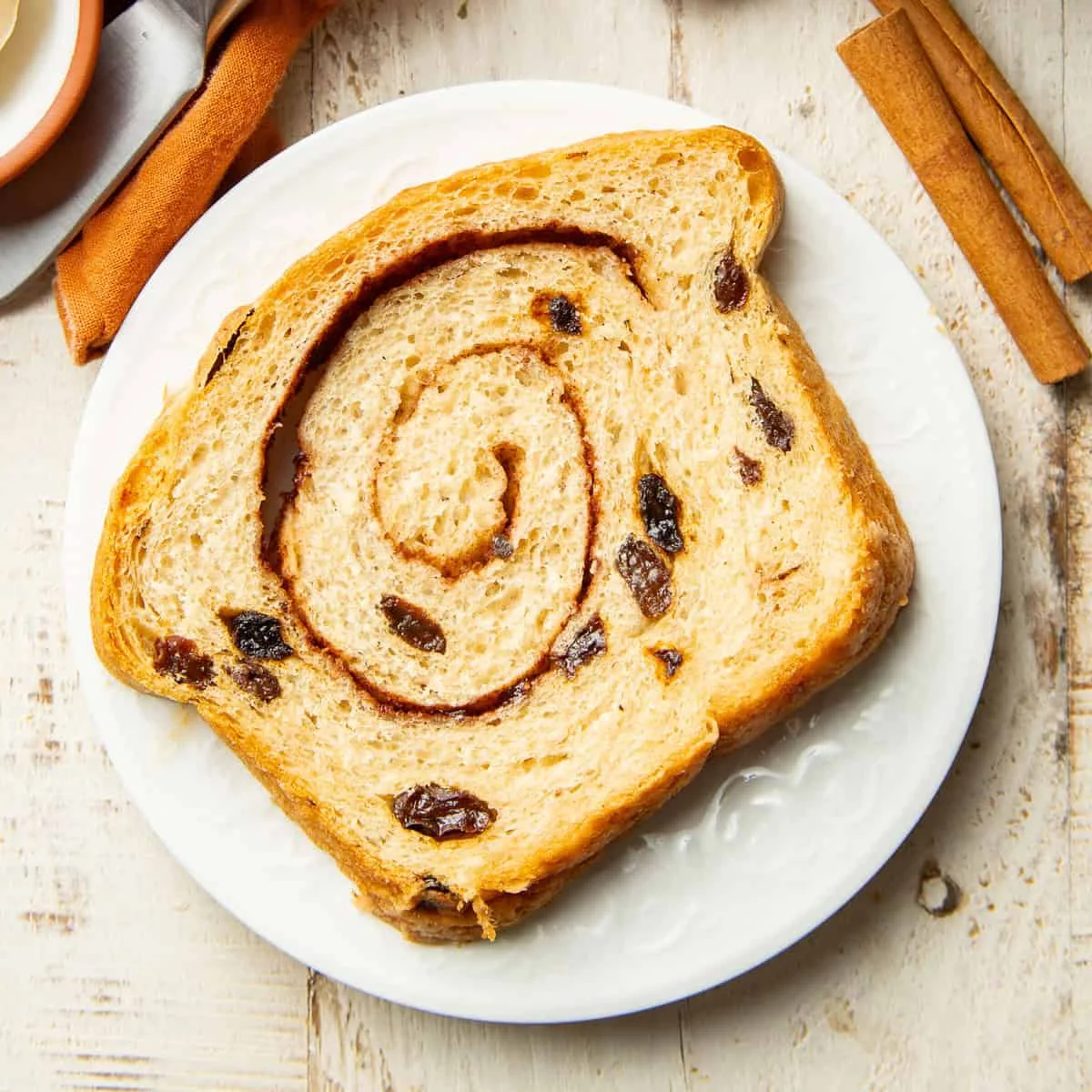 Pan de Canela y Pasas Estilo Panadería