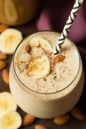 Batido de plátano, almendras y lino
