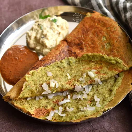 Pesarattu | Andhra Special Crispy Pesarattu | Green Moong Dosa