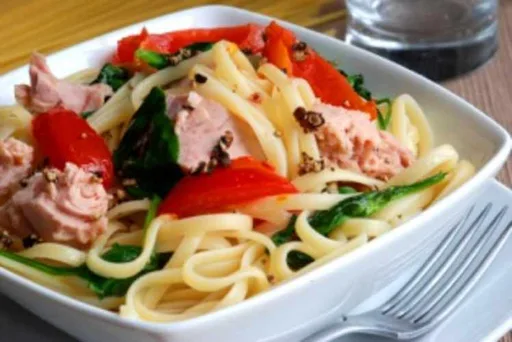 Pasta al estilo poke