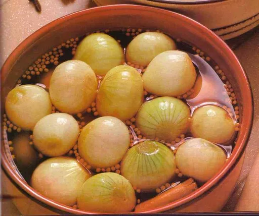 Portuguese Pickled Onions