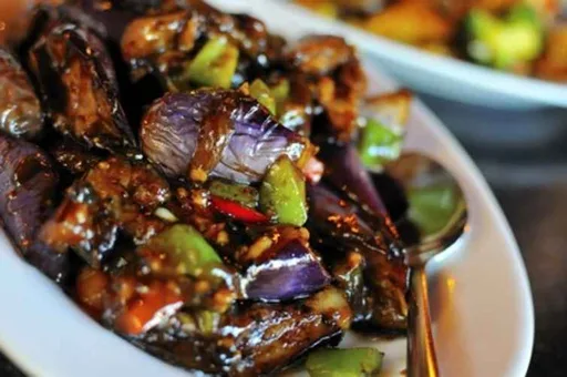 Salteado picante de berenjenas