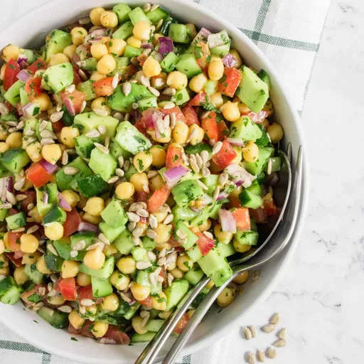 Ensalada de garbanzos y aguacate
