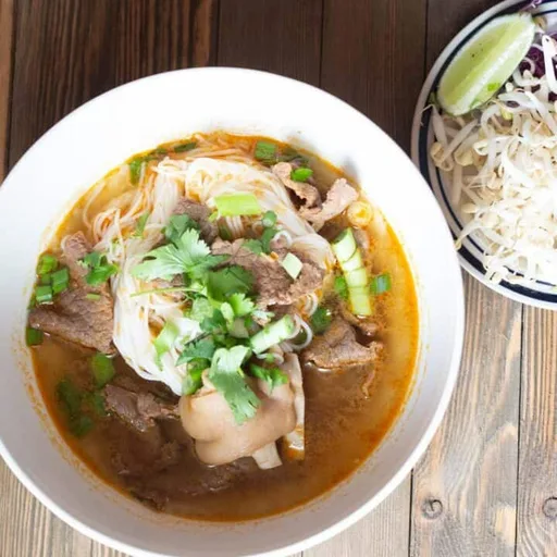 Bun bo Hue