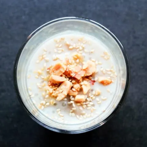 Vietnamese Banana Pudding (with Coconut and Tapioca Pearls) - Che Chuoi