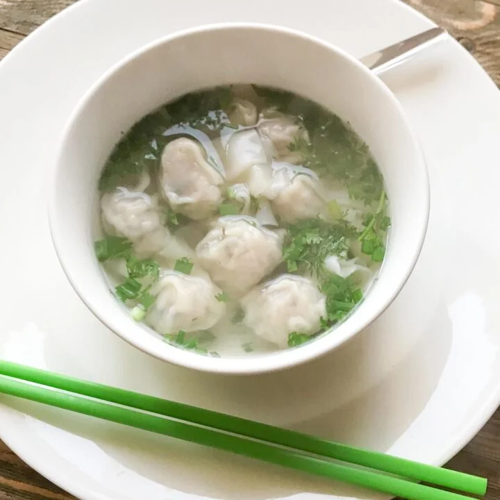 Vietnamese Wonton Soup Simple and Easy