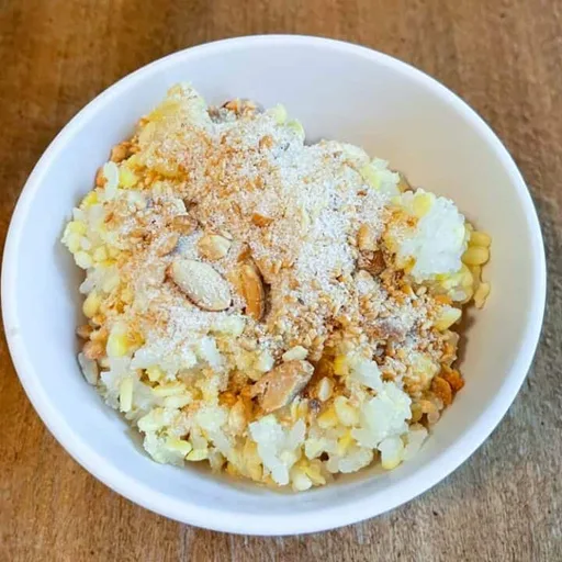 Vietnamese Mung Bean Rice Dessert - Xoi Dau Xanh